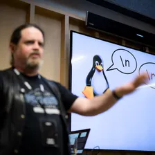 Dylan presenting at the NN1 Dev Club #12
